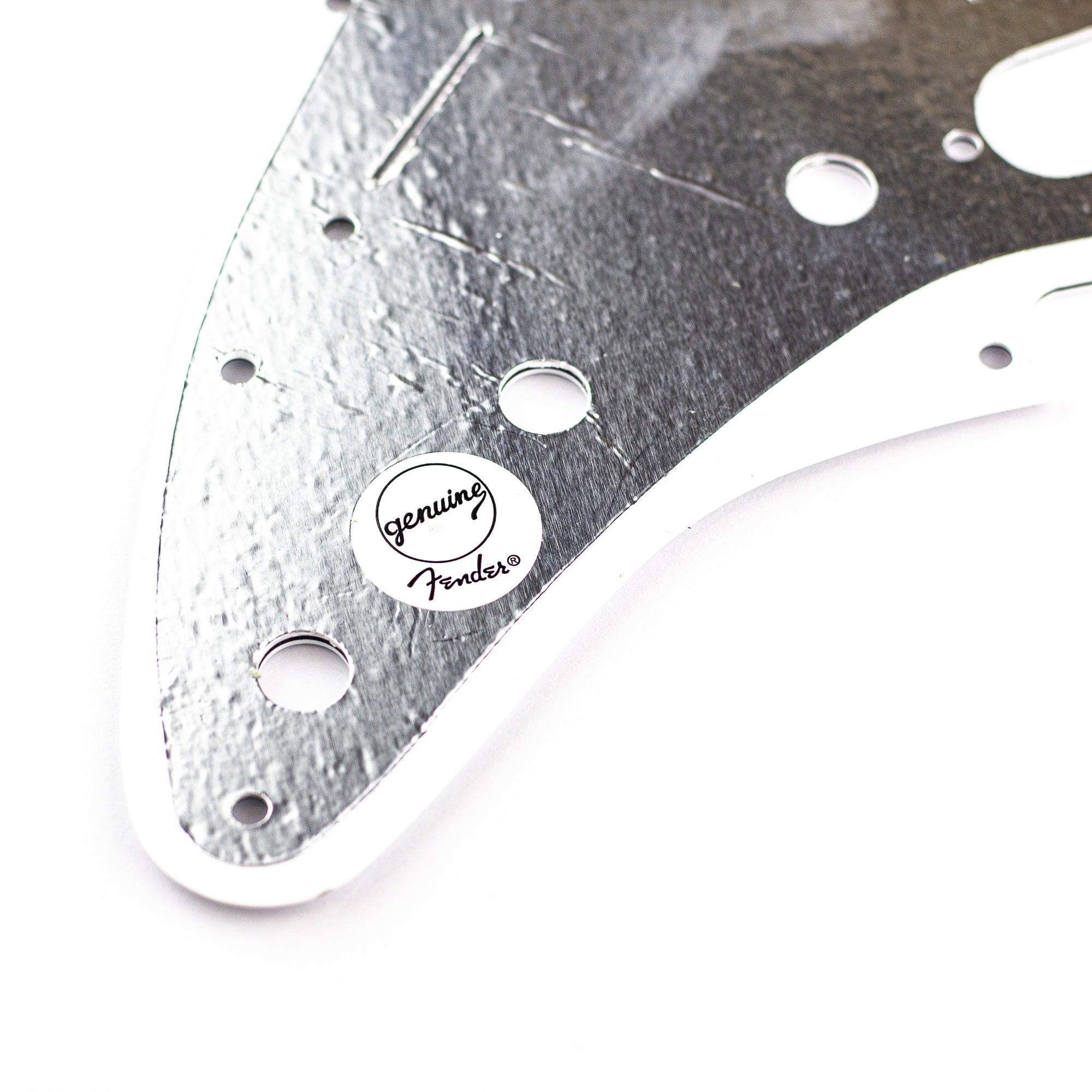 Fender Stratocaster Modern-Style Pickguard, 3-Ply White