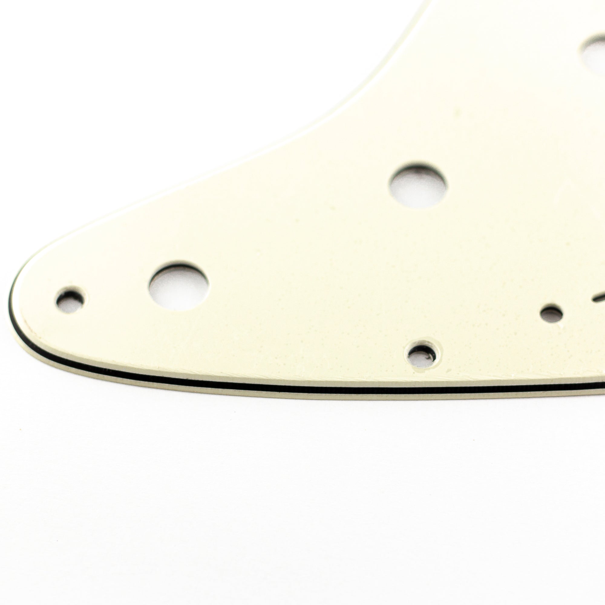 Fender Modern-Style Stratocaster Pickguard, 3-Ply Parchment