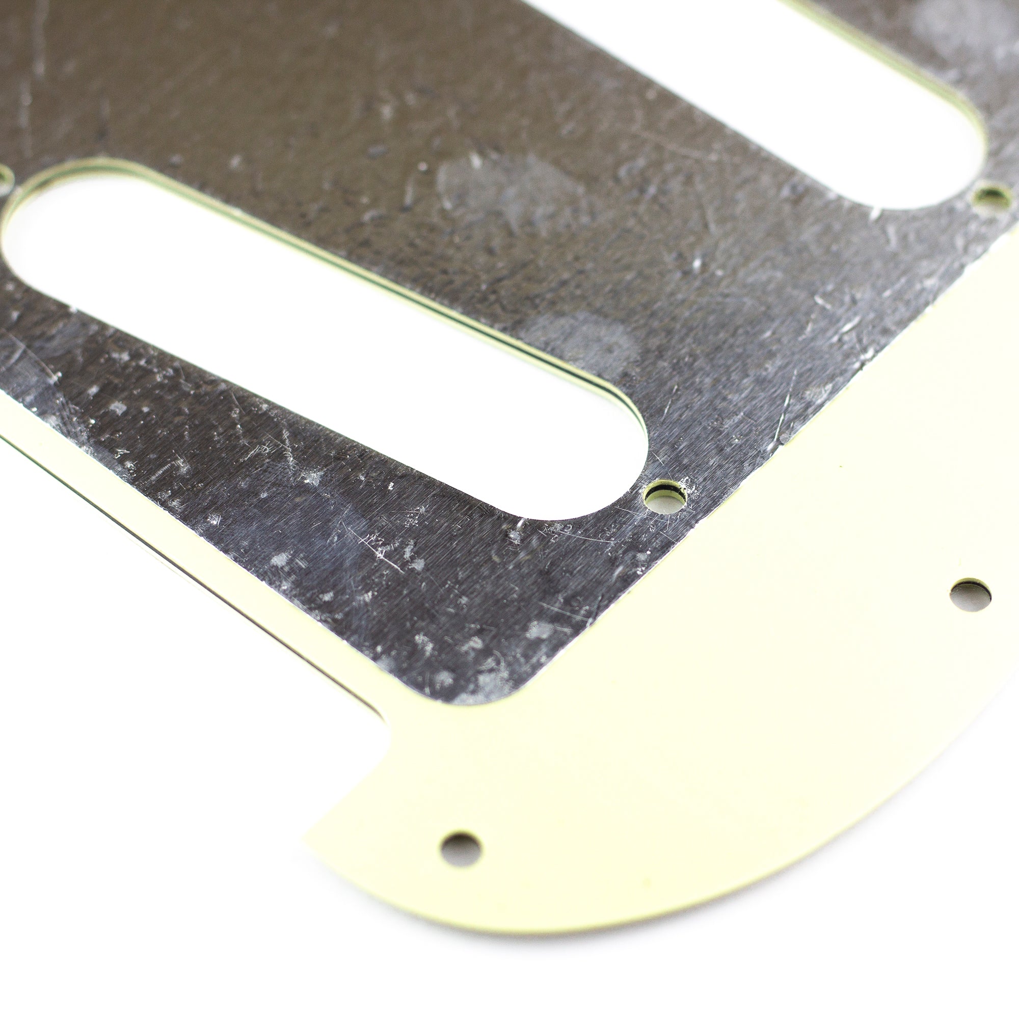 Fender Modern-Style Stratocaster Pickguard, 3-Ply Mint Green