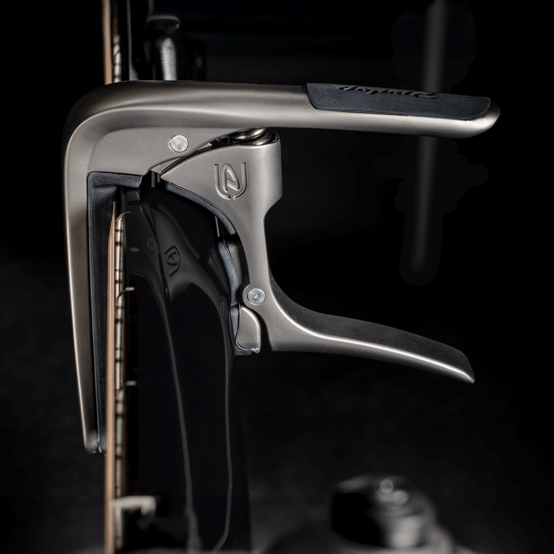 Jim Dunlop Trigger FLY 12-String Guitar Capo, Gun Metal Grey