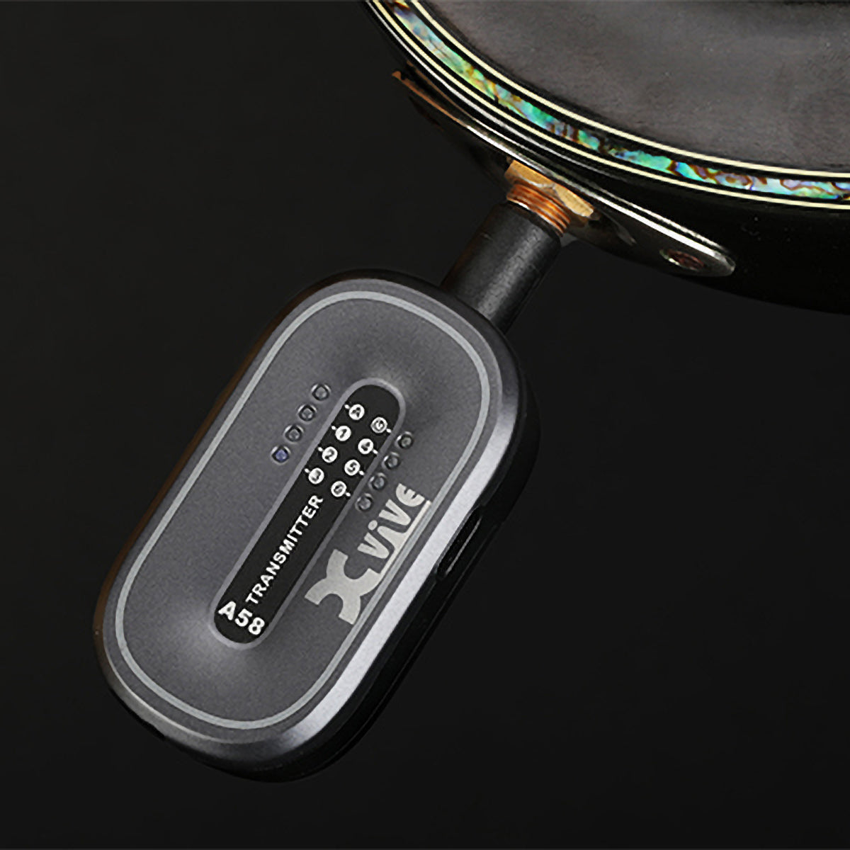 Xvive AC58 Guitar Wireless System and Charging Case, 5.8GHz