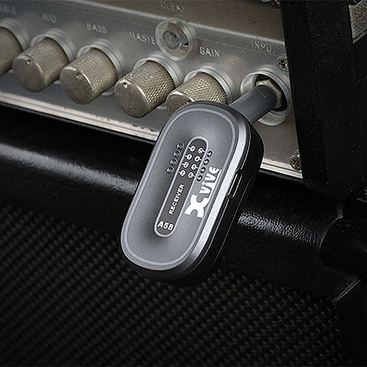 Xvive AC58 Guitar Wireless System and Charging Case, 5.8GHz