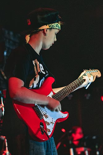 What are the best electric guitar strings for beginners?