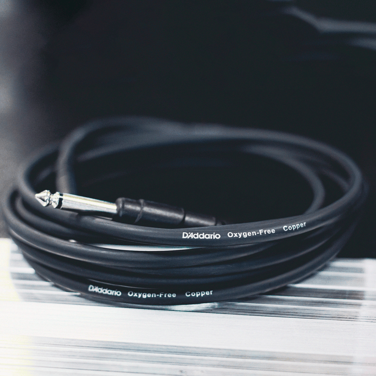 D'Addario Classic Series 10ft Guitar Cable, Straight-Angled
